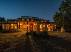 Sacred River Retreat For 12ppl