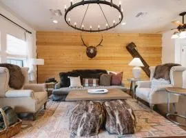 Cozy Spa Townhouse, Walk to Breweries