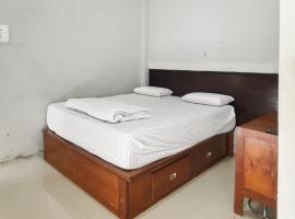 RedDoorz Syariah near Terminal Terpadu Langsa，位于Birimpontong的酒店