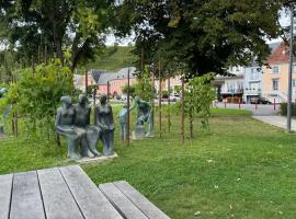 white swan hotel，位于Ferme Thibesart的酒店