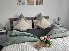 Ferienwohnung Elya, - Ruhe, Wellness und Shopping in perfekter Lage