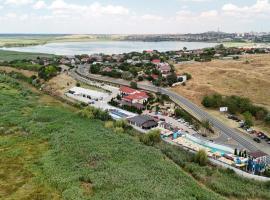 Pensiunea Lebada，位于图尔恰的酒店