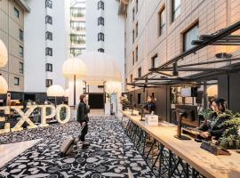 巴黎凡尔赛门展览中心美居酒店，位于巴黎的酒店