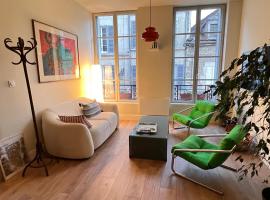 Appartement de charme en plein c&oelig;ur du centre historique - Parking Public Gratuit -，位于阿瓦隆的自助式住宿