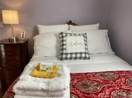 Boston Private Bedroom near train&buses