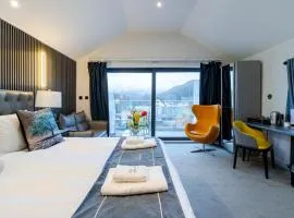 Waterhead Bath Suites - Parking and Light Breakfast