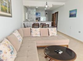 Très charmant appartement S plus 3, Résidence Aicha avec piscine，位于古莱比耶的酒店