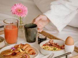 Novotel Lyon Centre-Confluence Bord de Saone，位于里昂的酒店