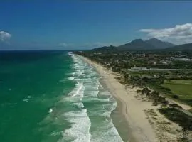 El Refugio II, cerca Playa El Agua y Playa Parguito, VENEZUELA