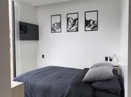 Apartamento de lujo en La Carolina, piso alto con jacuzzi y piscina