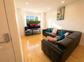 Spacious 2BR | FREE Parking + 1.5 Bath | Near YUL