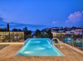 Villa Gaia - Sunset Views, Indoor Heated Pool, Sauna and Games Room，位于梅利哈的酒店