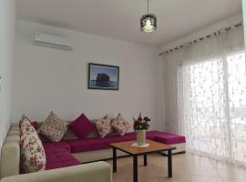 Sublime appartement S plus 2, Résidence Aicha avec piscine，位于古莱比耶的酒店