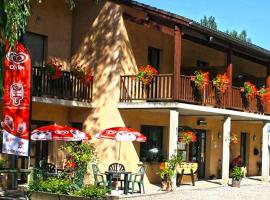 Chambres les 4 saisons，位于Oust的酒店