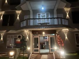 Hotel Sunrise，位于Sāmthar的酒店