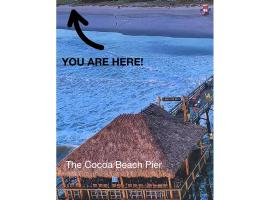 Condo By The Sea!，位于可可比奇的酒店