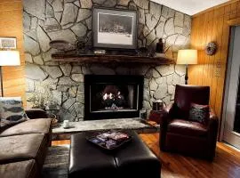 Lakeside Rustic Retreat