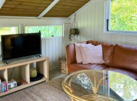 Kalmar House On Fejø Near The Beach，位于Fejø的酒店