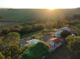 Quintal De Minas，位于德尔菲诺波利斯的酒店