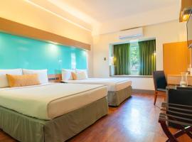 Microtel by Wyndham South Forbes near Nuvali，位于圣罗莎的酒店