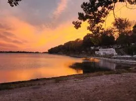 Sandbanks Beach Cottage