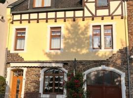 Ferienhaus Knecht，位于Neef的酒店