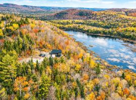 Sommet de montagne- Spa, sauna and hammam privés，位于圣阿黛拉的酒店