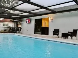 family Spacious Heated Pool Home 5 Min To Weeki Wachee