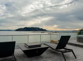 Shaws Cove Beachouse