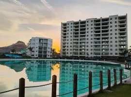 Apartment with lagoon view mas amenities