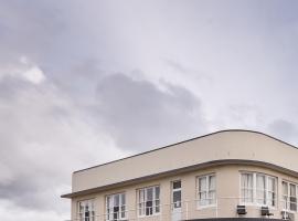 快乐背包客酒店，位于彭古因的酒店