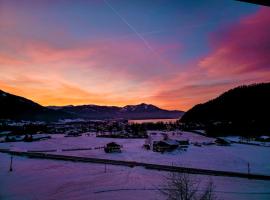 Apartment Sunset am Wolfgangsee，位于施特罗布尔的酒店
