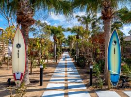 Glamping Trailer Lanikai，位于Ikuho的酒店