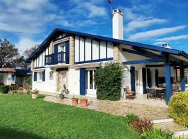 Villa basque piscine chauffée，位于亚斯凯恩的酒店