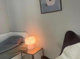 Cozy private room centrally in Jessheim，位于杰西姆的酒店