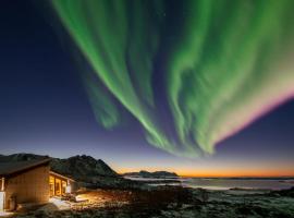 Fredheim, Northern Light Lodge，位于Kallsøya的酒店
