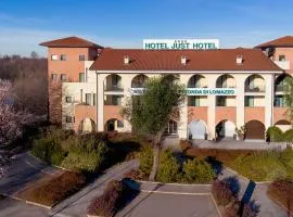 洛玛佐公平会展酒店