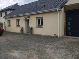 Maison accueillante près d'Estrée-Blanche avec terrasse