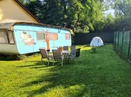 Erlebe unseren Verein im geräumigen Wohnwagen!