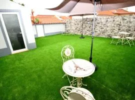 O Cantinho Guesthouse com Terraço e Vistas em Quinta do Anjo