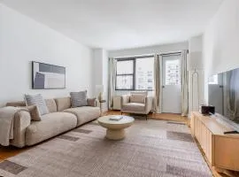 Blueground Yorkville pool nr Central Park NYC-2218