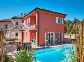 Holiday Home Mea Cres Sonnenvilla by Interhome