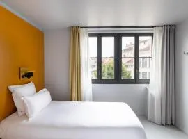 People Lyon Croix Rousse