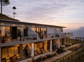 ilika Resort, Pauri，位于Pauri的酒店