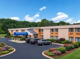 All Seasons Inn & Suites Smithfield Providence