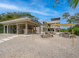 Nelblu Flamingo Suites，位于普拉亚弗拉明戈的酒店