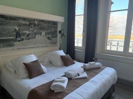 Logis Hôtel- Restaurant Le Relais Guillaume de Normandy-PARKING GRATUIT-Bornes électriques-VUE BAIE TERRASSE-Calme，位于索姆河畔的圣瓦列里的酒店