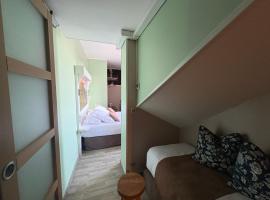 Logis Hôtel- Restaurant Le Relais Guillaume de Normandy-PARKING GRATUIT-Bornes électriques-VUE BAIE TERRASSE-Calme，位于索姆河畔的圣瓦列里的酒店