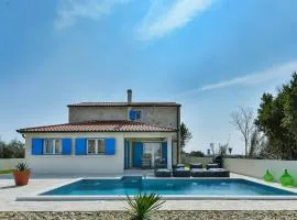 Holiday Home Ferienvilla Jolie Privlaka by Interhome