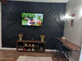 Private, Spacious & Comfy 1 bedroom Entire Suite With Separate Entry & Free Parking